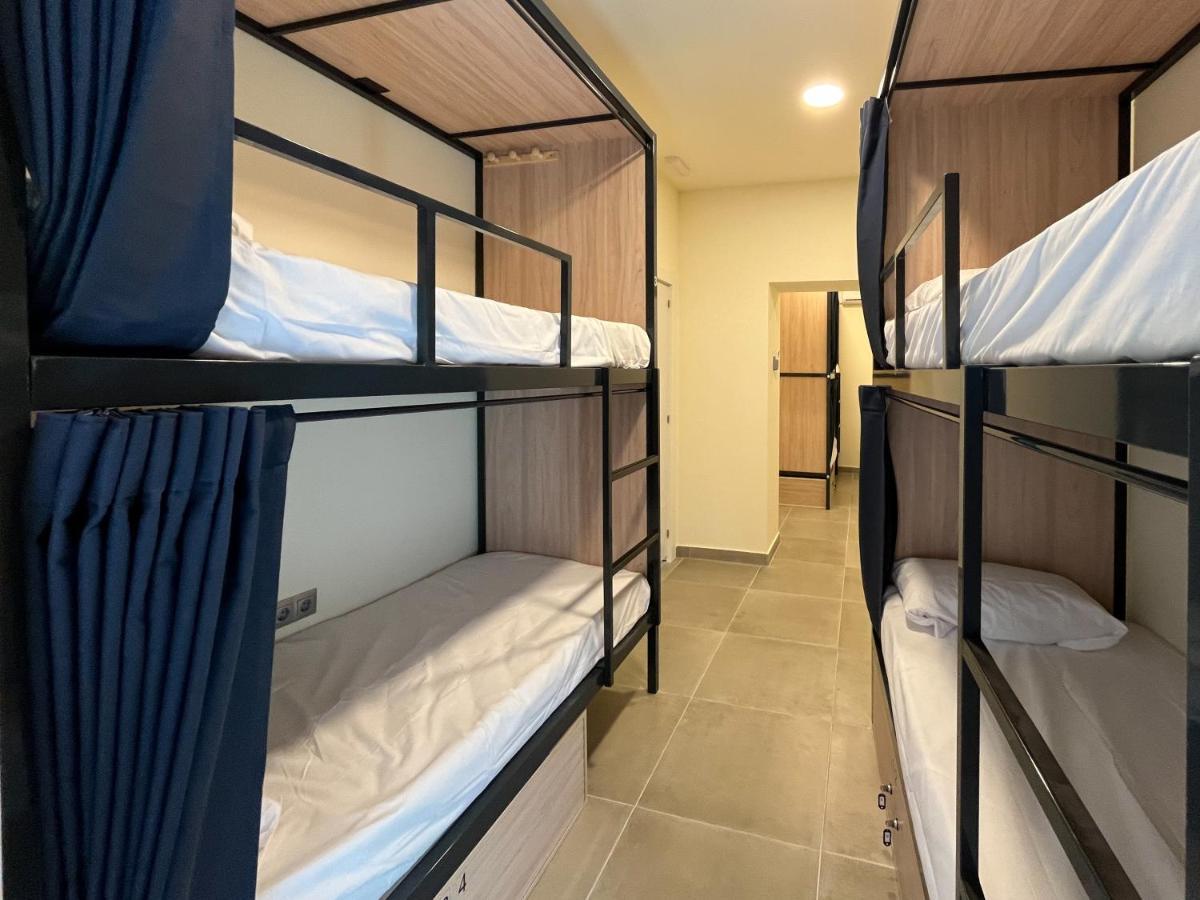 Multi Hostel Calvario มาดริด ภายนอก รูปภาพ